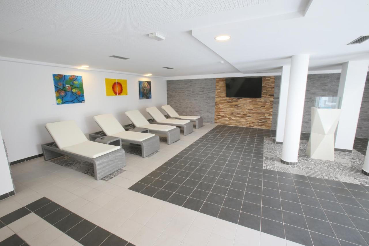 25H Spa-Residenz Pools In & Out, Private Garden & Beach Neusiedl am See Dış mekan fotoğraf